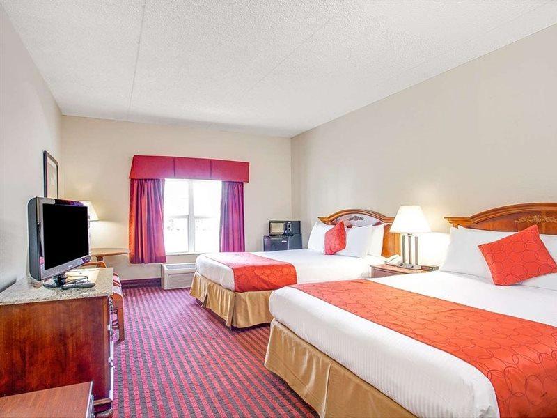 Ramada By Wyndham Pigeon Forge North Hotel Kültér fotó