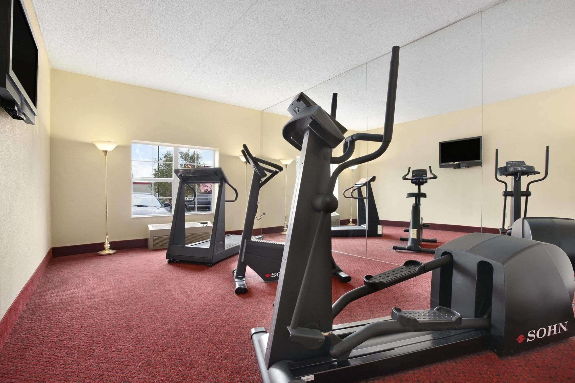 Ramada By Wyndham Pigeon Forge North Hotel Kültér fotó